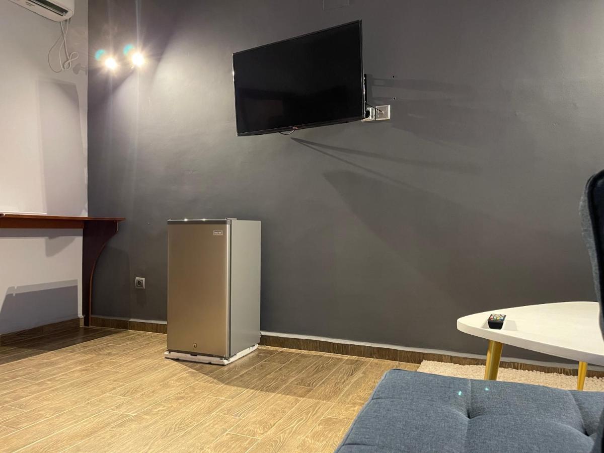 La Rochelle Hotel Яунде Екстер'єр фото